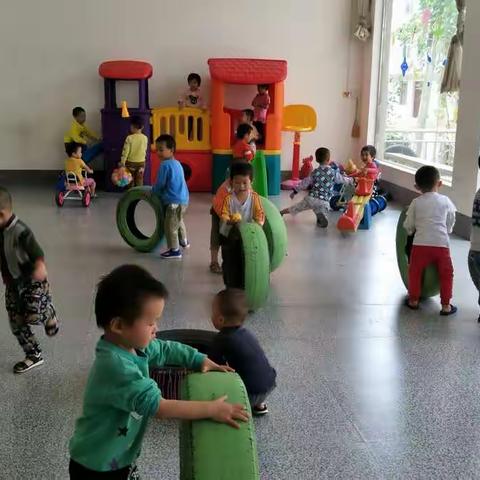 新苗幼儿园，祝所有的宝贝们中秋快乐！