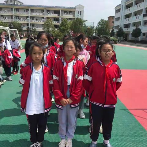 庄家湾小学6月21日路队风采