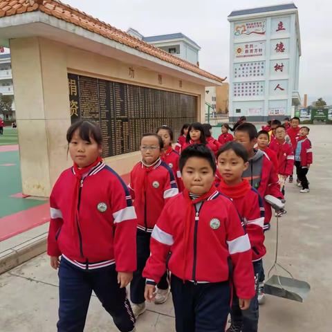 庄家湾小学12月2日路队风采