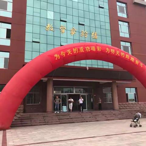 有温度的教育——海川中学的老师来家访了.....