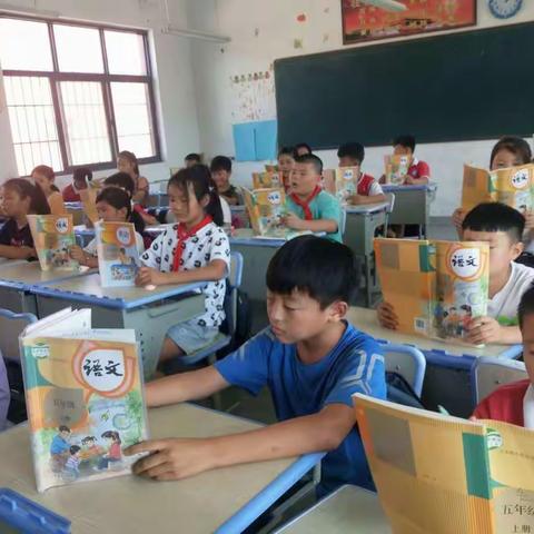好习惯受益终生，书香飘满鲁屯校园----桐乡街道鲁屯小学书香活动