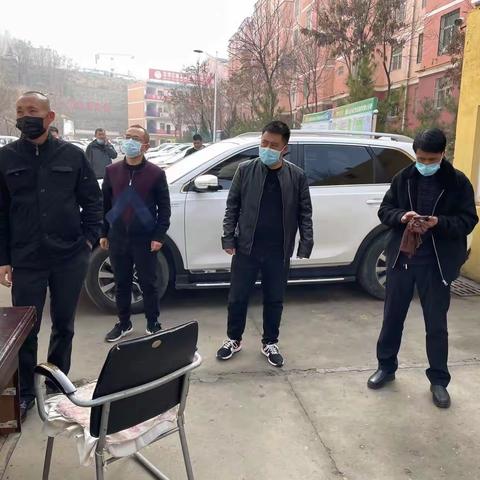 闻令而动 冲锋在前—-区级下沉干部助力慧泽社区疫情防控