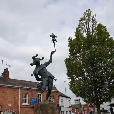 不列颠，历史比戏剧还戏剧