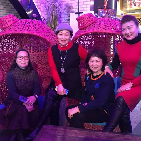 輕歌曼舞聚會龍華正大歌舞廳