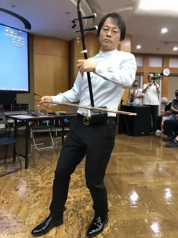 情丝绵绵美,弘扬国乐好,上海民族乐团二胡首席姚新峰,讲演二胡艺术