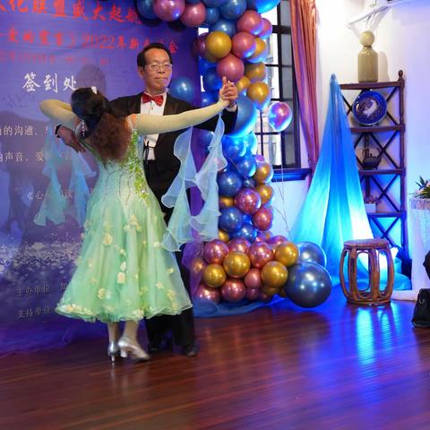 国标情景舞《舞缘》表演者李家麟、王春媛