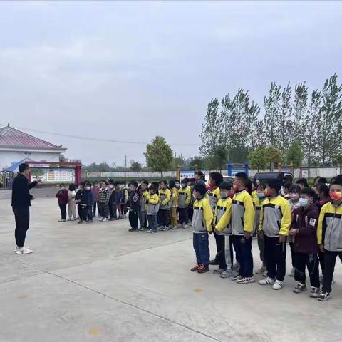 “拔河比赛促团结，凝心聚力展风采”——遂平县和兴镇藕花学校拔河比赛