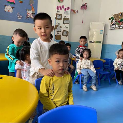 明星幼儿园小班重阳节分享