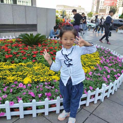 旅顺开发区实验小学五品好少年――――勤学之星 田硕