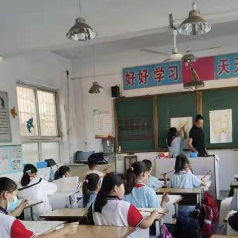 水冶镇南关小学心之画国画社团第二周活动掠影