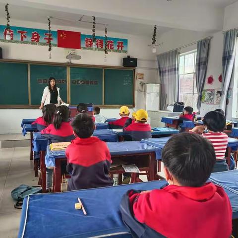 水冶镇南段小学书法社团