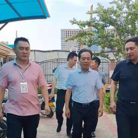 副区长尚建华 区法院院长吴涛到新元街道开展万人助企联乡帮村工作