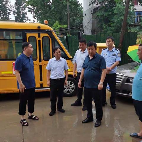 新元街道扎实开展“五查五确保”专项行动 推动防汛工作落到实处