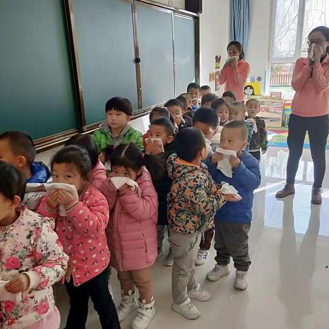 榆林高新区第七幼儿园小二班第四周活动