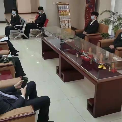 高碑店支行开展《商业银行合规红线手册》《工商银行监管规则解读手册》学习活动