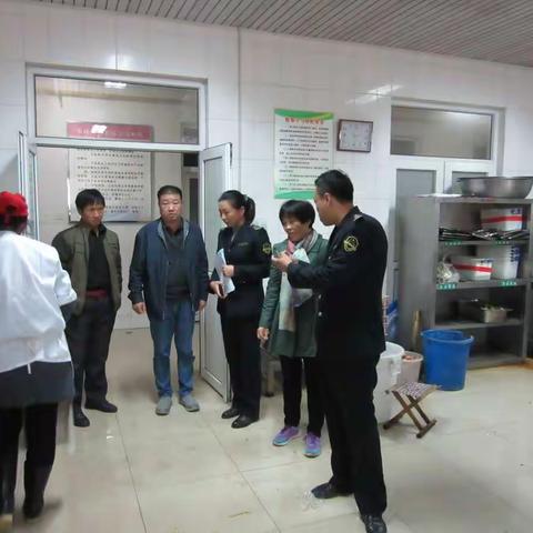 区食药监局绣惠所开展“小手牵大手”食品安全知识进校园活动