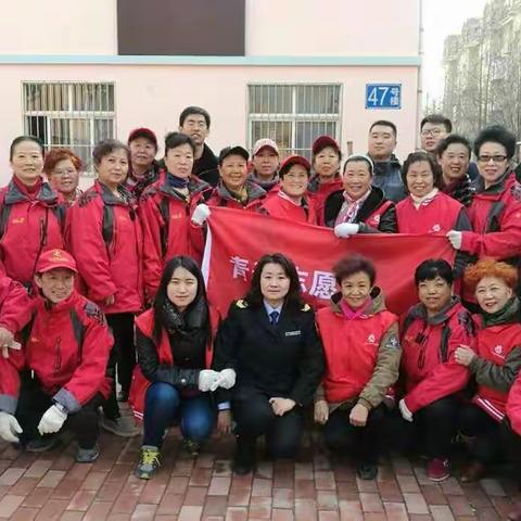 市食品药品监管局在社区开展志愿服务活动