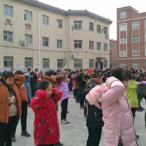 2018崔庙小学防拥挤踩踏安全演练