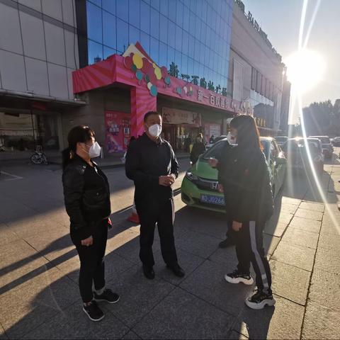 道里区副区长唐可欣深入尚志街道督导检查第四次全民核酸检测工作