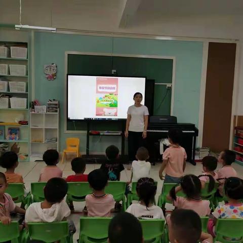 “情暖母爱，感恩母亲节”福山中心幼儿园小三班母亲节活动简讯