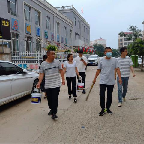 【元宝山街道北园社区】施划停车位，绘就文明出行新画卷！