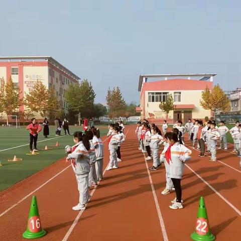 校级名师+研修共同体小学体育李晓娟工作室“线上教学”篇——体育老师带你走进居家体能训练