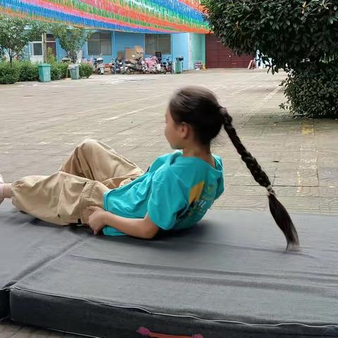 尚周莹会健体