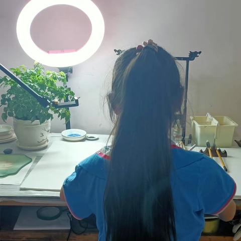 尚周莹的暑假生活
