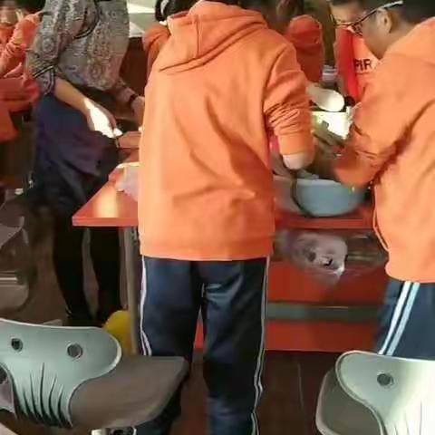 夯实教学基本功，做为党育人，为国育才的标兵，鼓励广大教师大力开展劳动教育课程的开发与实施！
