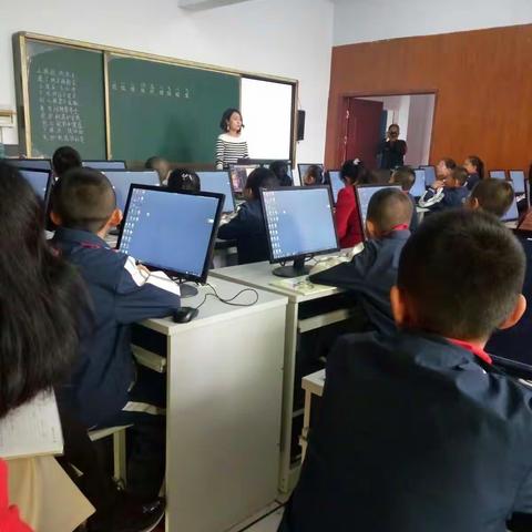 呼市教研室教学视导及城乡交流活动