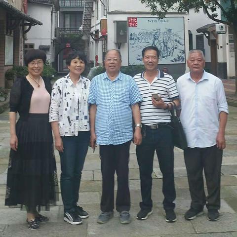 赴龙泉住龙镇红色之旅