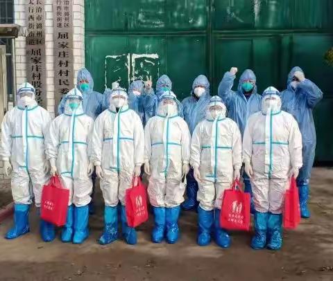 静默下的坚守与担当