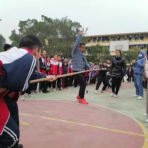 凝聚力量，绽放精彩——记石卡一中拔河比赛