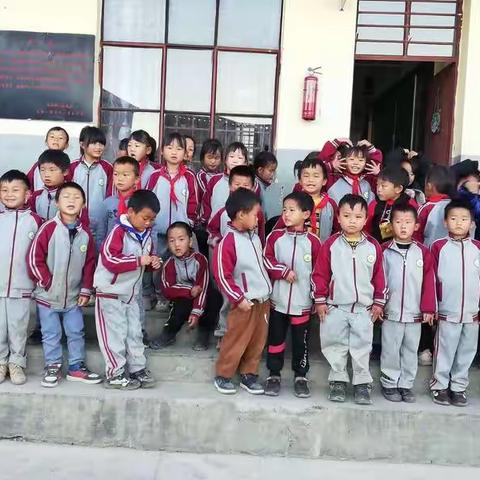 是看到他们成长了，但是自己也确确实实经历了