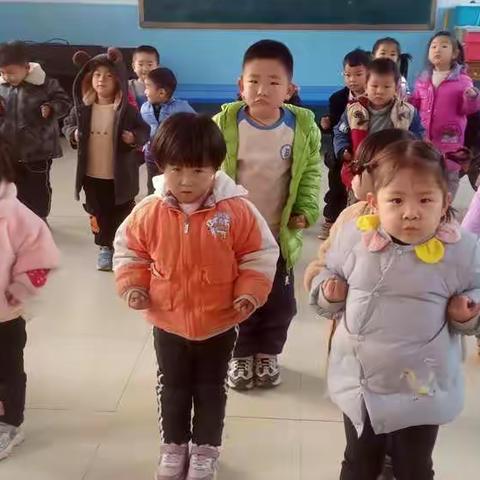 武家庄幼儿园小班【功夫宝宝】