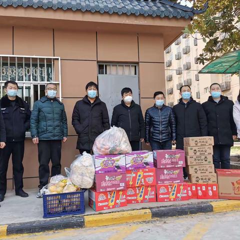 春节慰问送温暖 情系职工暖人心     ——临潼城建骊山物业公司领导班子春节期间慰问职工