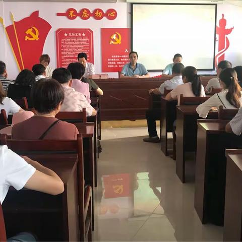 加强支部联建    助力脱贫攻坚     环保局机关党委与新中镇峡峪村党支部开展共建活动