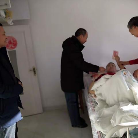 阿里河社区卫生服务中心开展春节前慰问生活困难职工活动
