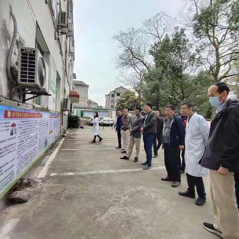推进健康扶贫工作迎国检