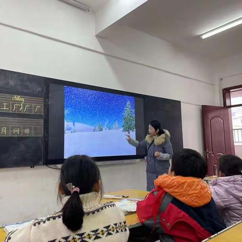 活力注入课堂 专业促进发展——实验小学栏杆分校语文教研活动