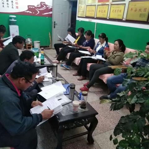 不忘跟党初心，牢记教书育人使命___中山完小“扫黑除恶”专项斗争专题会议小记