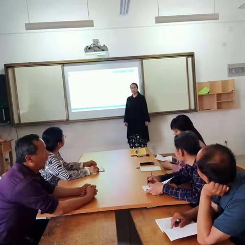 桥头小学开展“喜迎二十大，争做好教师”活动