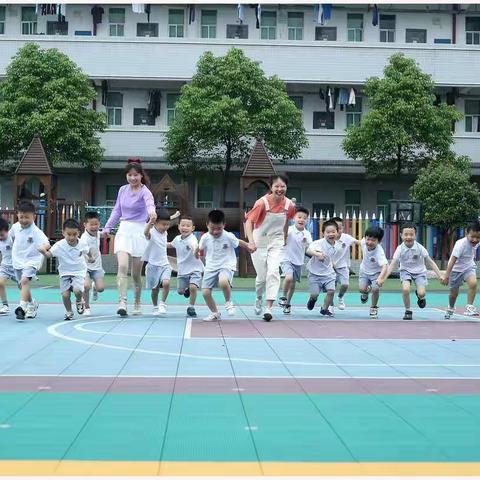 蓝思阳光宝贝幼儿园“艺术节暨大班毕业典礼”邀请函