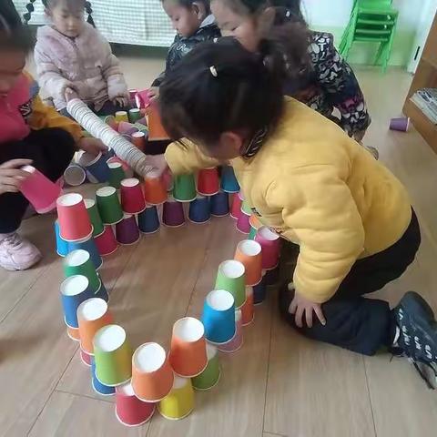 小纸杯，大创作