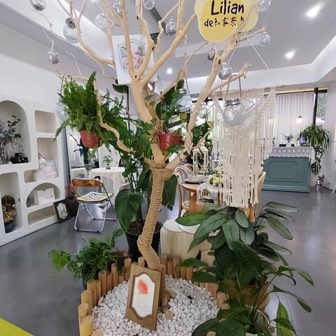 祝吴文君老师生日快乐！