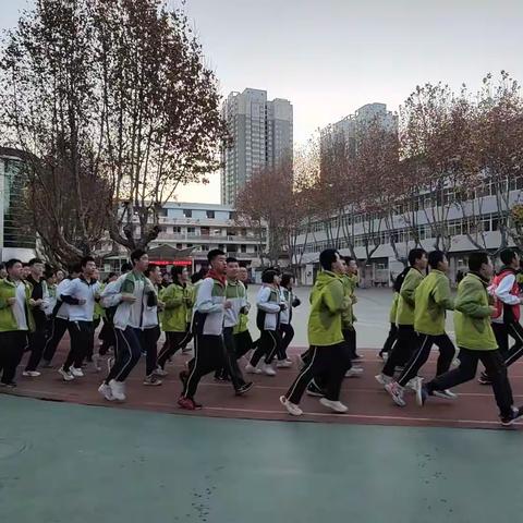 停课不停学，体质健康我能行，——西安市黄河中学体育组线上以研带练