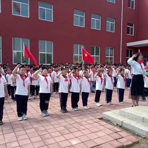 学习党的二十大，培根铸魂育新人——石嘴山市第十三小学庆六一活动纪实