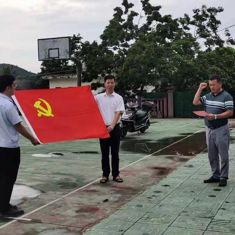 昌江县2020年“净化环境、清洁家园”党员志愿服务活动暨“七一”主题党日活动