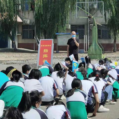 防震演练，未雨绸缪；防灾减灾，重在平时——20220529钧台中心学校成功举行九年级师生防震减灾应急疏散演练