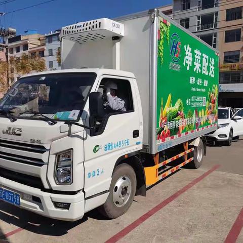 研和中心小学开展校内午托服务企业集中供餐预演